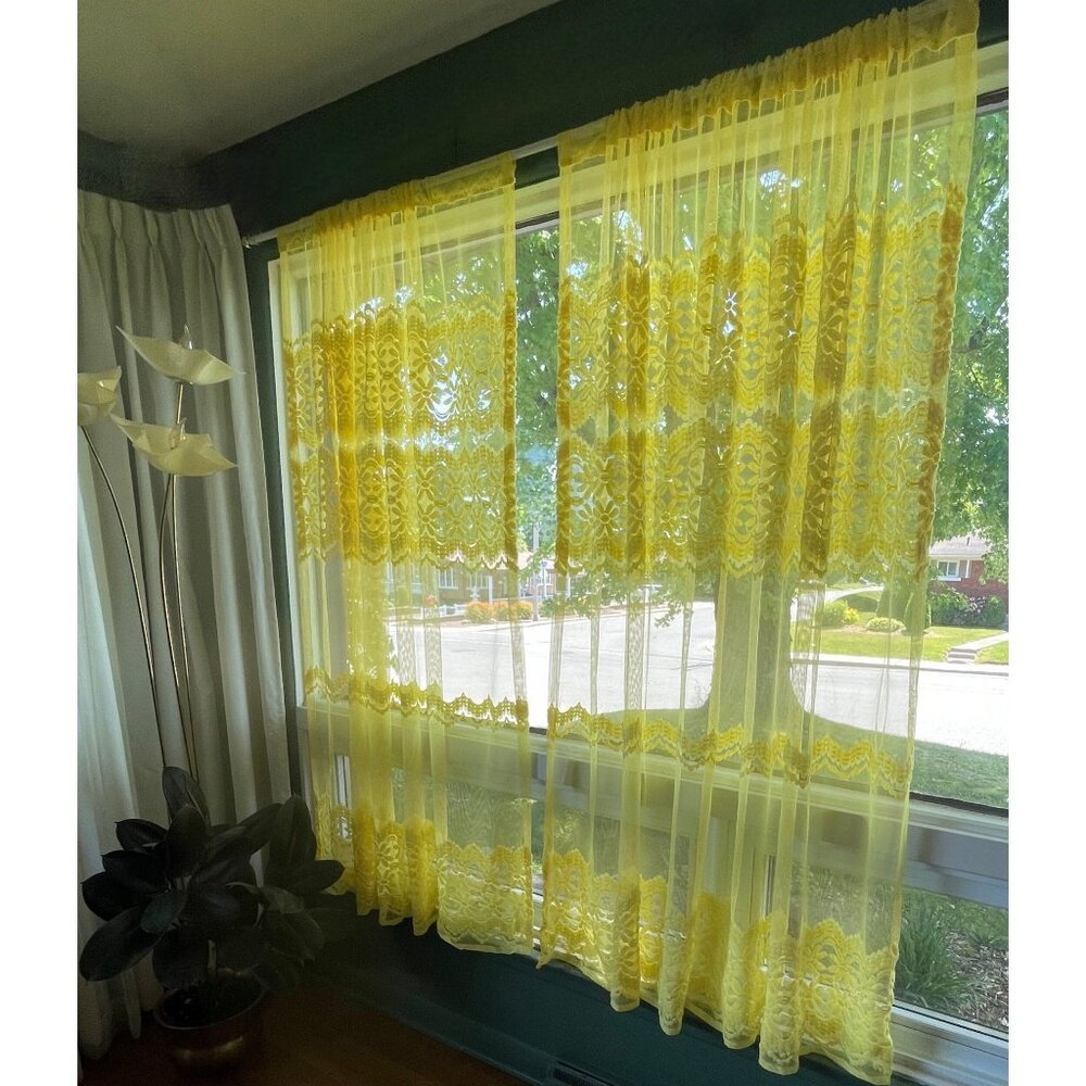 Vintage 70s mesh curtain, yellow embroidered daisies, rod header, per panel